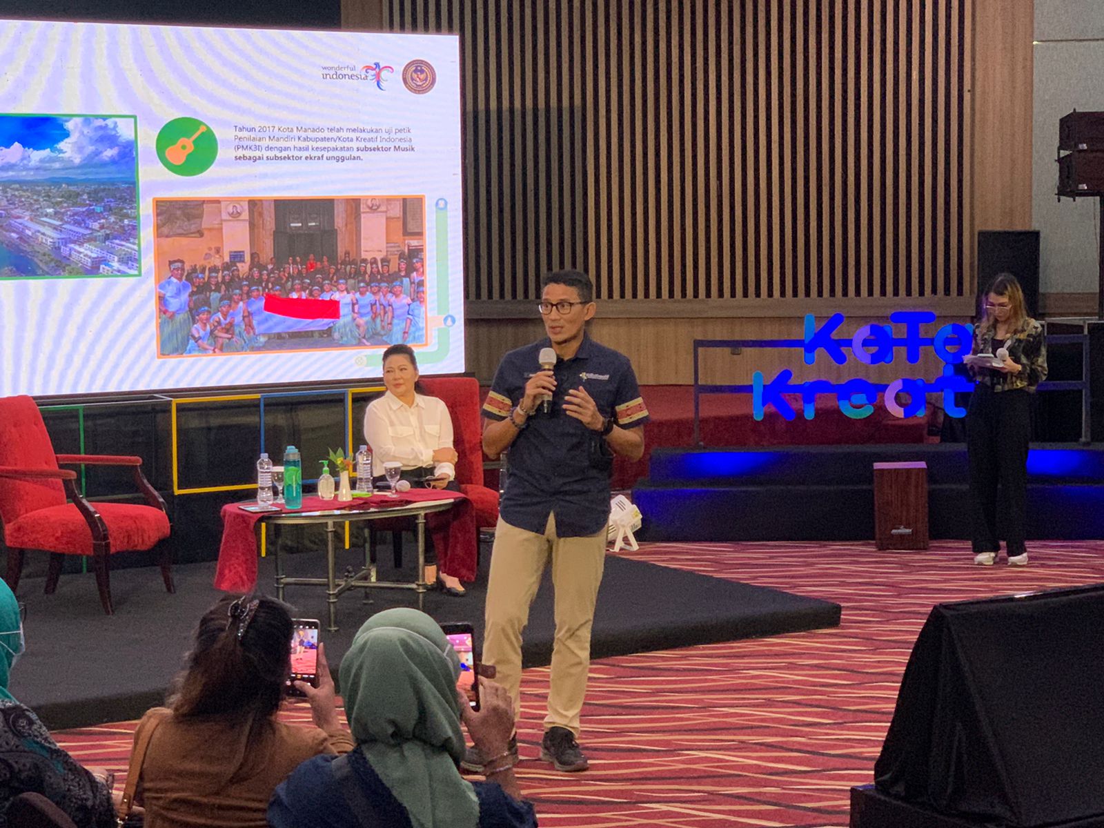 Menparekraf Sandiaga Uno menjadi pembicara pada Workshop (KaTa) Kreatif Indonesia 2022 di Kota Manado, Sulawesi Utara.
