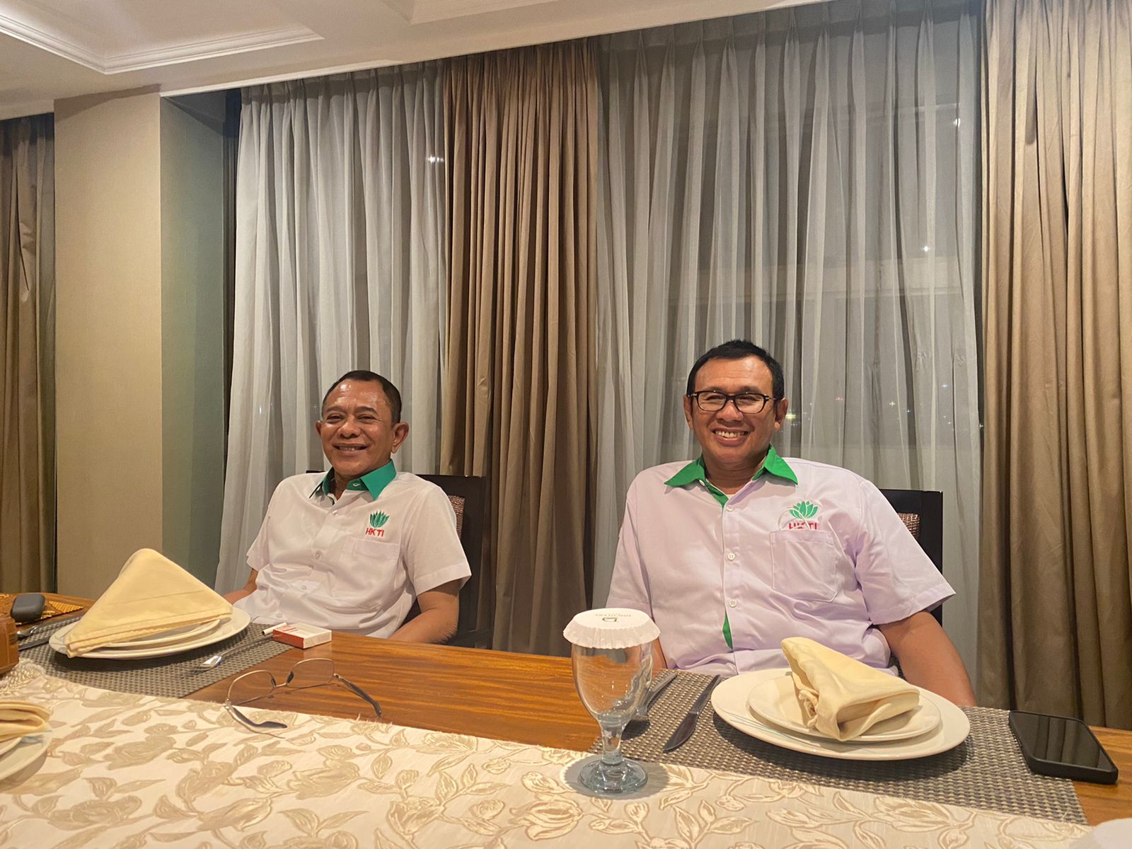 Sekjen HKTI Achmad Baiquni bersama Taufik Ridha Ketua Bidang Usaha UMKM dan Usaha Tani HKTI saat Rakernas.