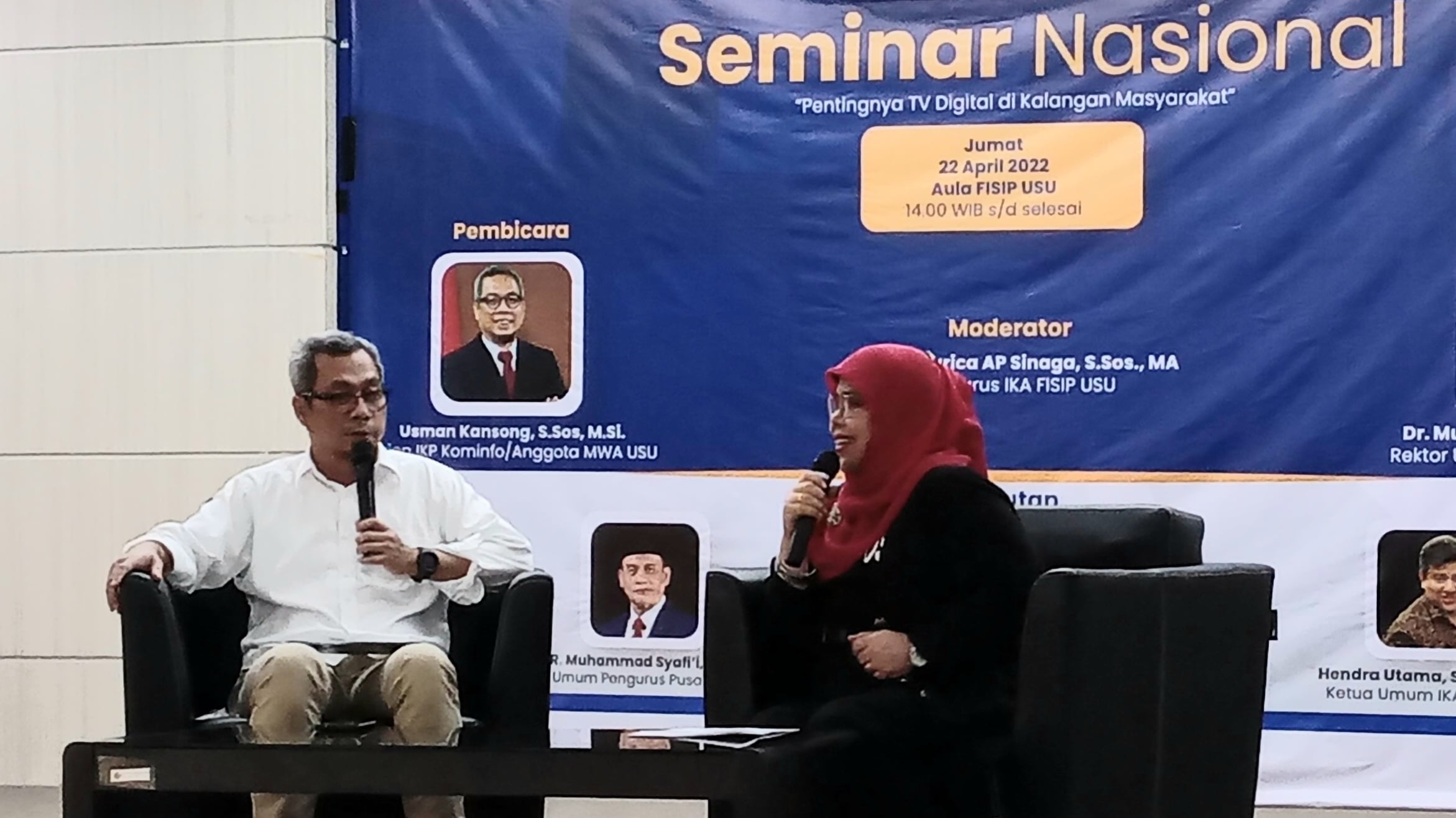 Dirjen Informasi dan Komunikasi Publik Kementerian Kominfo Usman Kansong saat berbicara pada seminar di FISIP USU, Medan, Jumat (22/4).