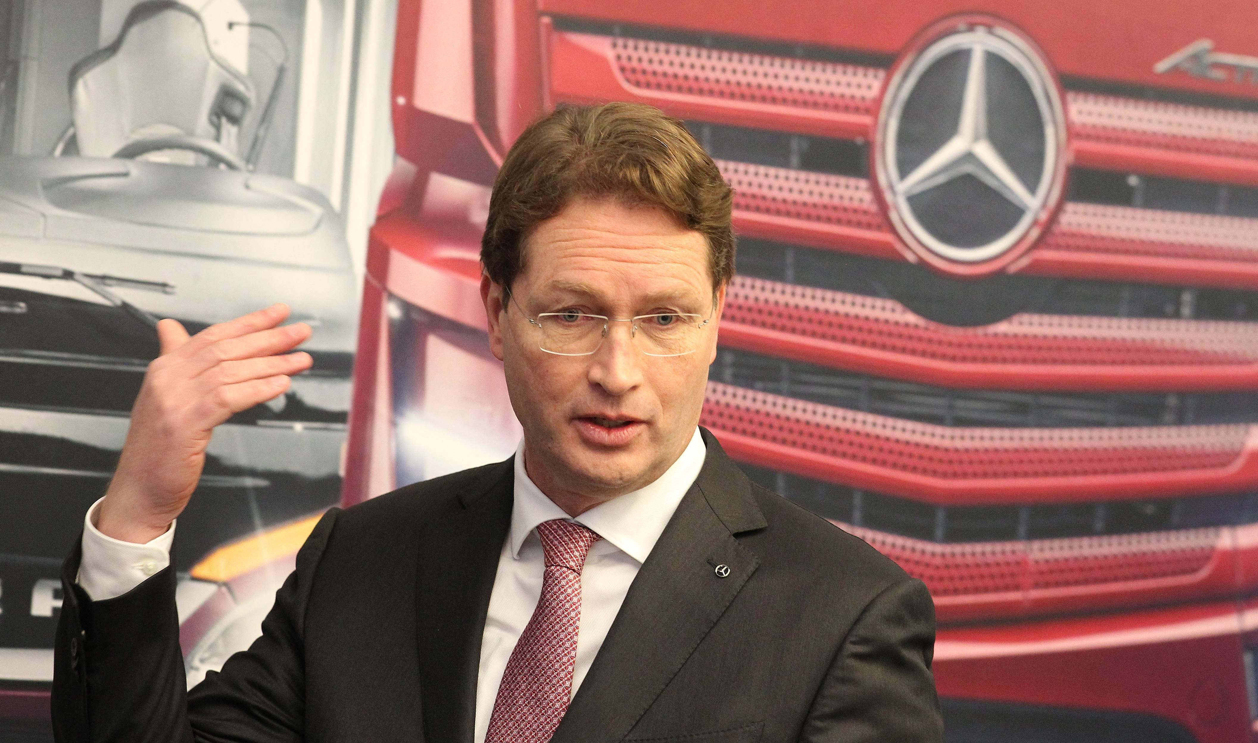 CEO Mercedes-Benz  Ola Kaellenius 