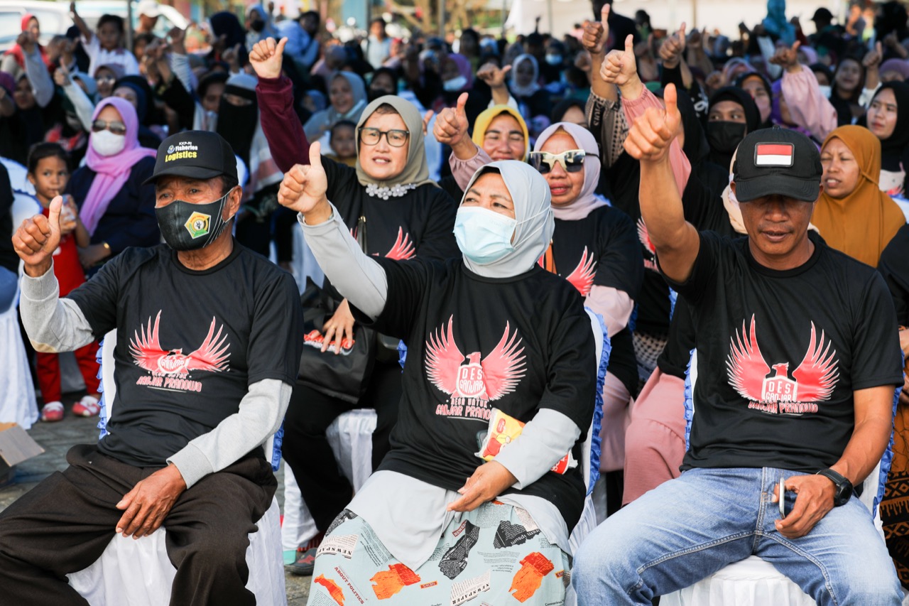 SORAK-sorai dukungan untuk Ganjar Pranowo memekik di area Pantai Nambo, Kecamatan Abeli, Kabupaten Kendari, Sulawesi Tenggara, Rabu (20/7/22