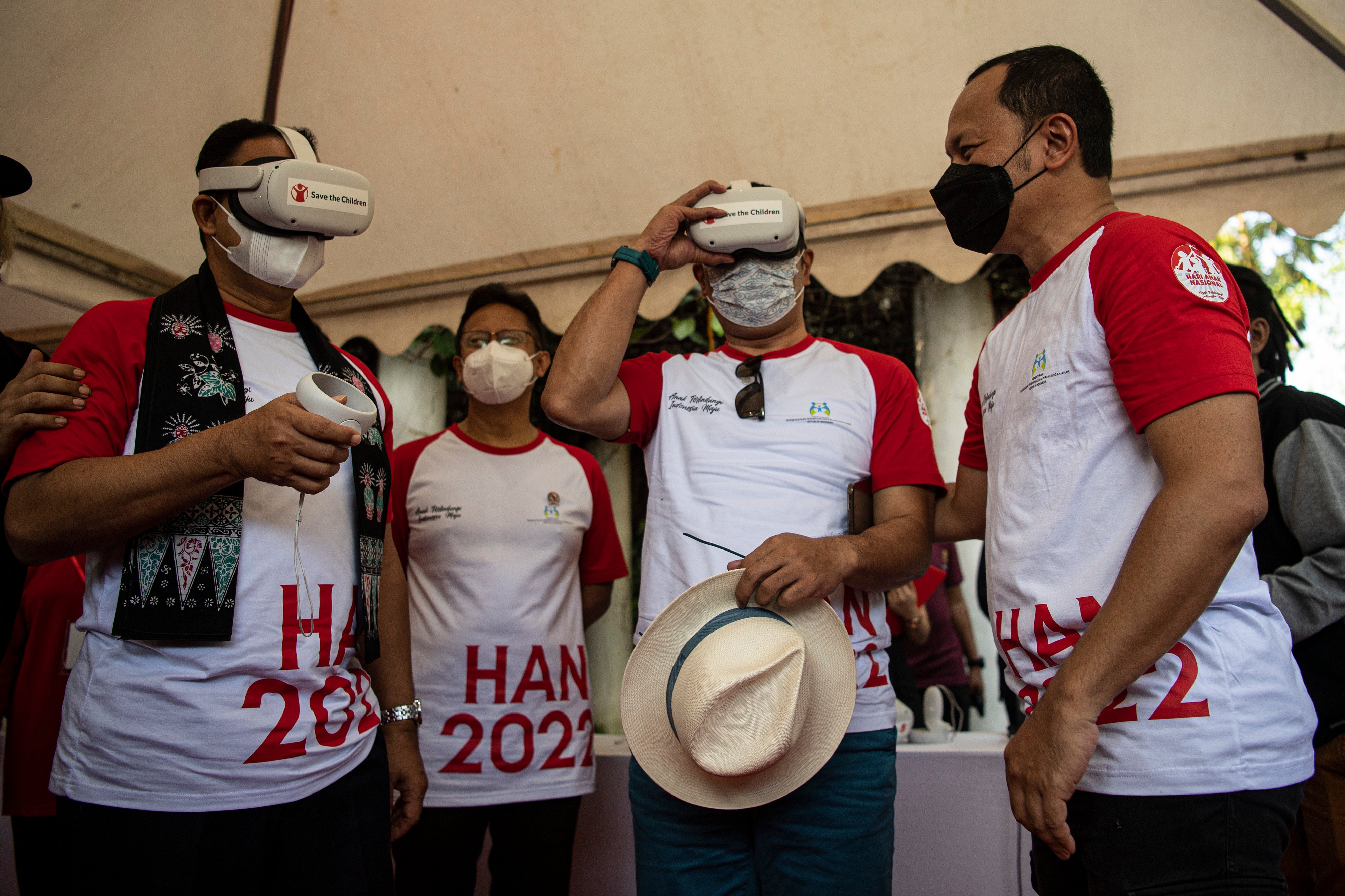 Gubernur Jabar Ridwan Kamil bersama Gubernur DKI Anies Baswedan, Menkes Budi Sadikin, dan Wali Kota Bogor Bima Arya di Bogor, Sabtu (23/7).