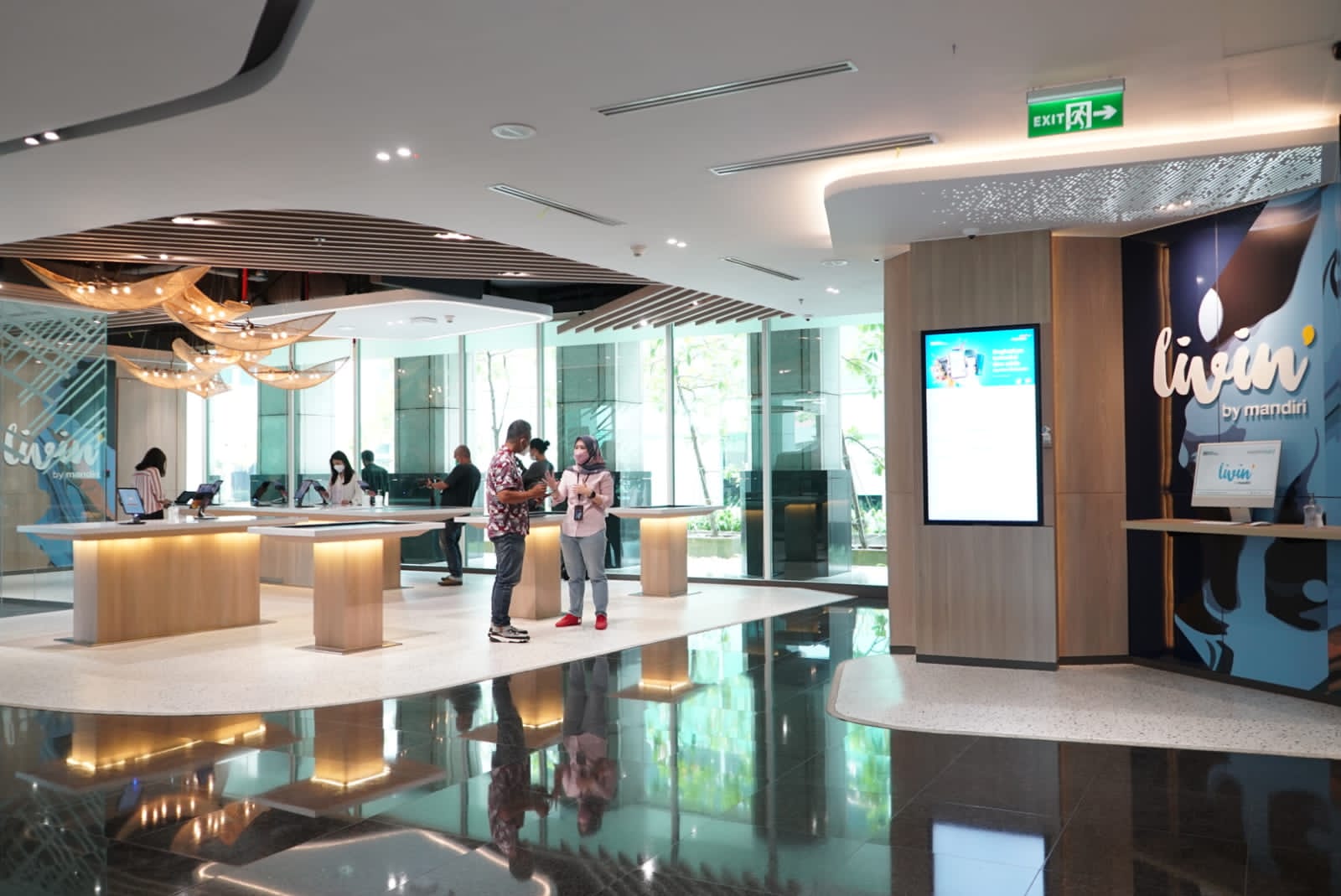 Aktivitas layanan nasabah Bank Mandiri