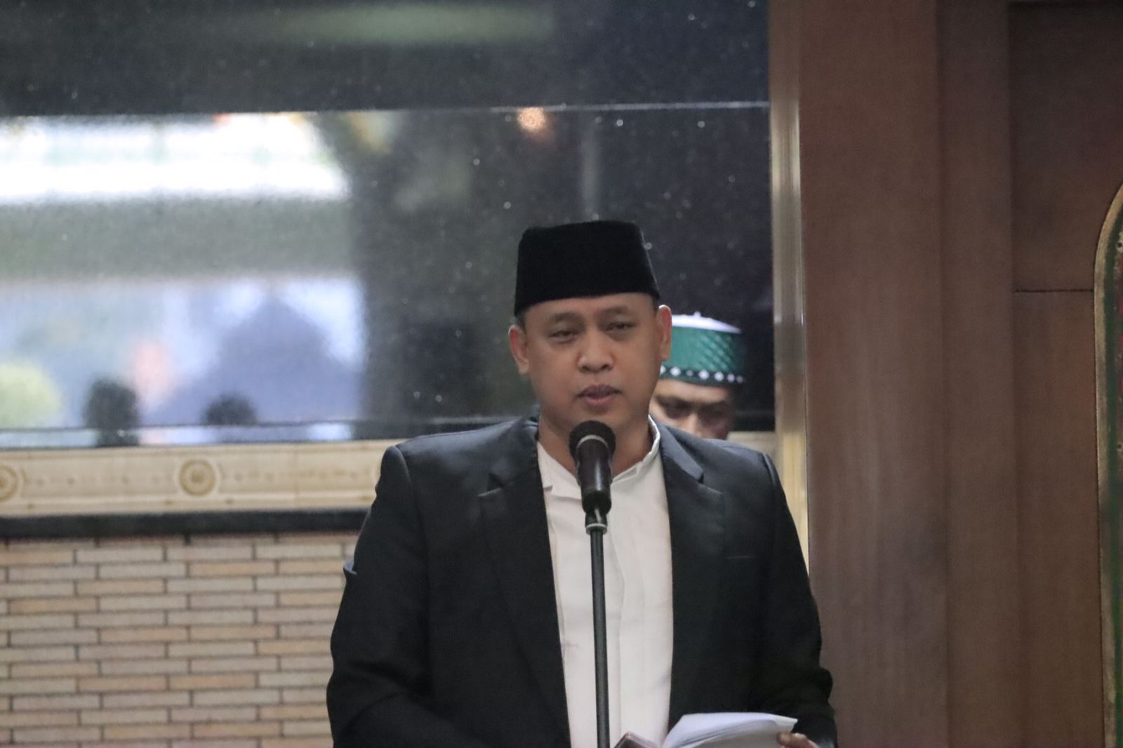 Plt Wali Kota Bekasi Tri Adhianto