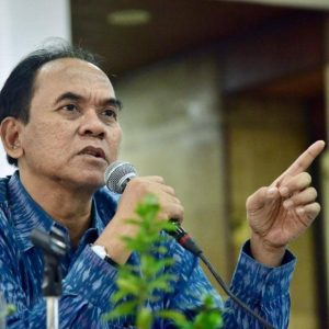Guru Besar Kebijakan Kehutanan IPB Prof. Dr.Ir.Hariadi Kartodihardjo, MS. 