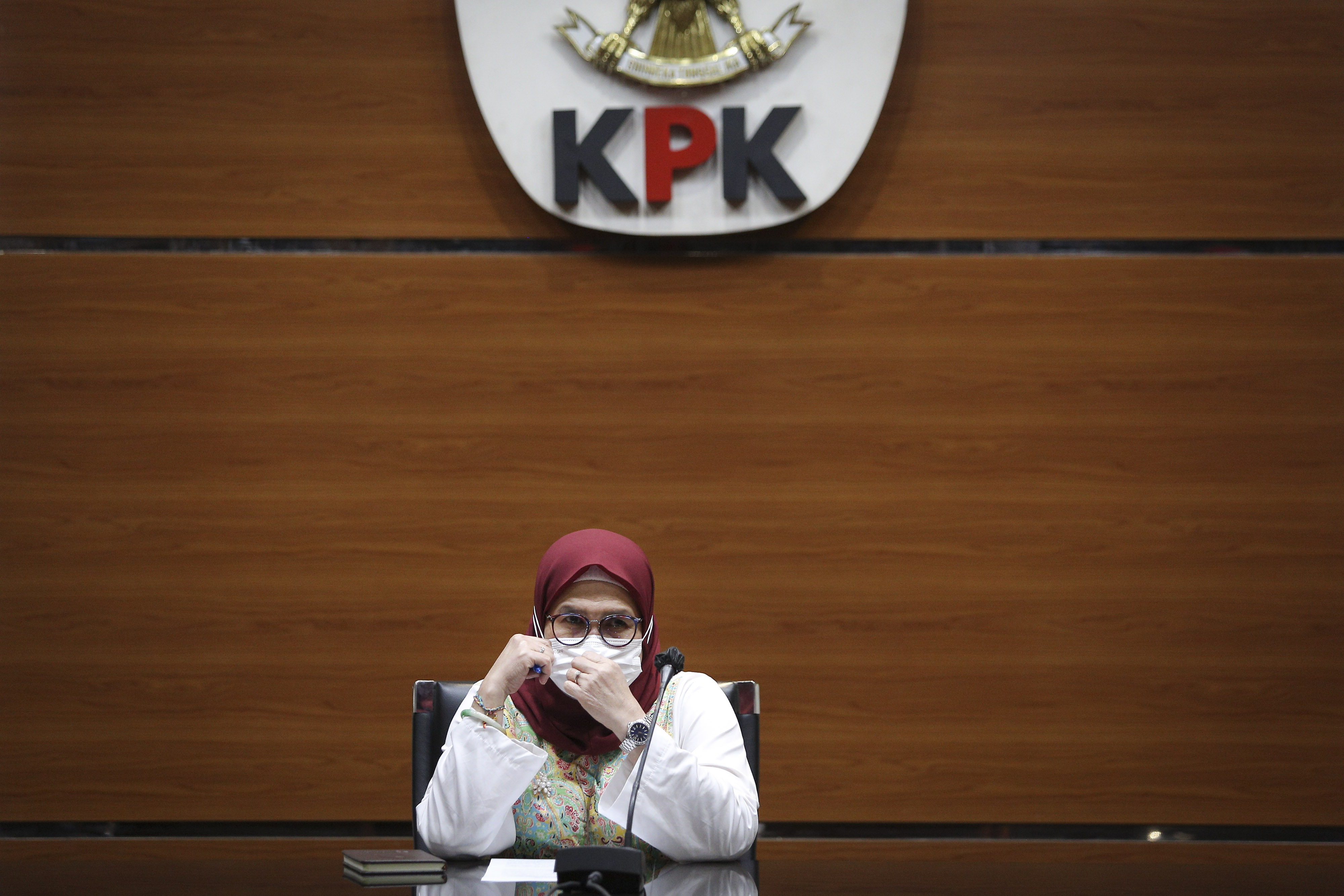 Pengunduran diri Wakil Ketua Komisi Pemberantasan Korupsi (KPK) Lili Pintauli Siregar diterima Presiden Joko Widodo, Senin (11/7/)
