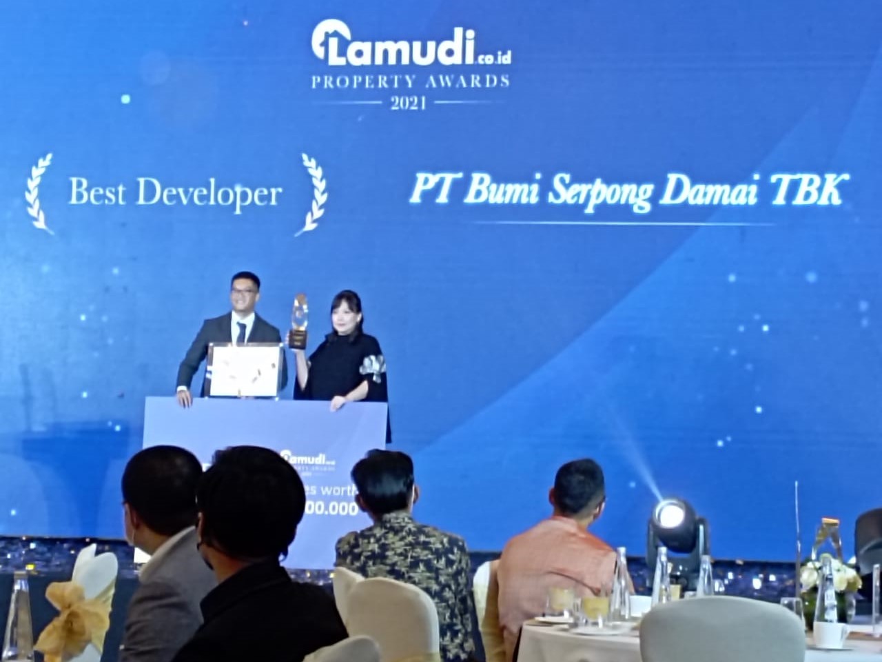 Penghargaan yang diraih itu sebagai Best Developer ialah PT Bumi Serpong Damai Tbk (PT BSD).