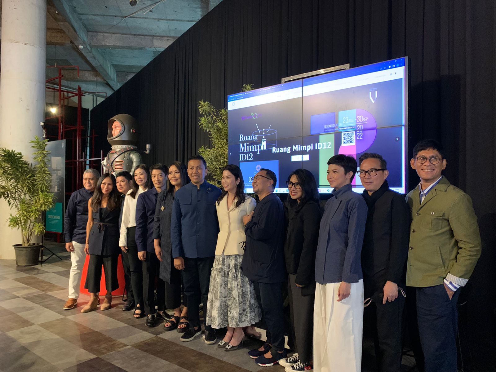 Dua belas desainer yang akan memamerkan karya di pameran The Colours of Indonesia 2022.