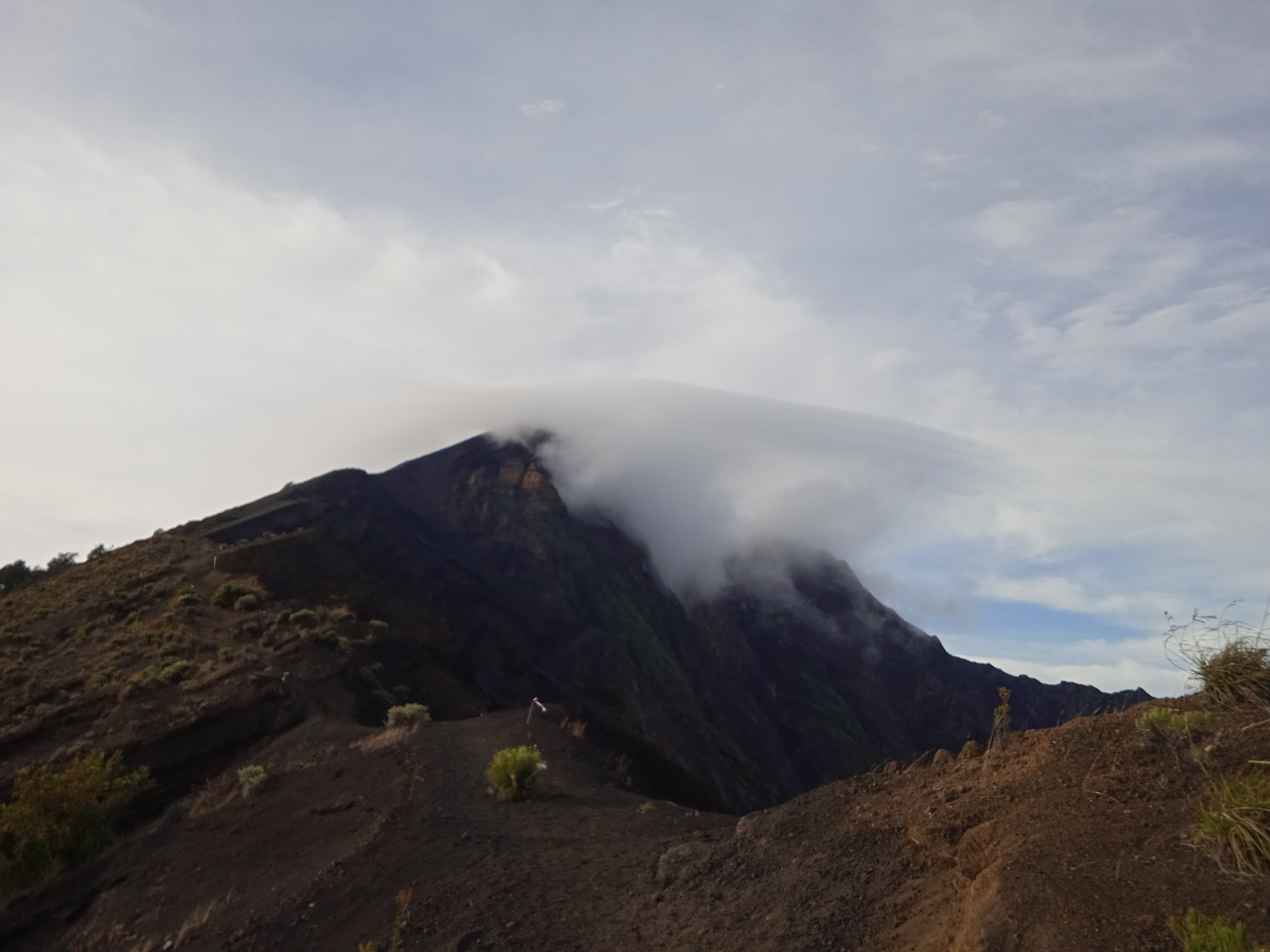 Gunung Rinjani di Lombok, Nusa Tenggara Barat