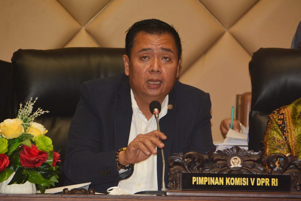 Ketua Komisi V DPR RI Lasarus