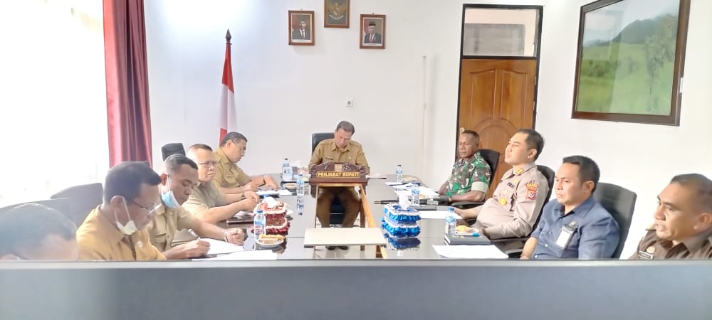 Suasana Rapat Forkopimda Kabupaten Flores Timur, dipimpin Penjabat Bupati Drs. Doris Alexander Rihi, M.Si