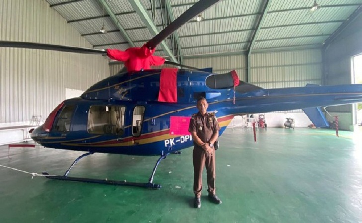 Helikopter Bell 427 milik PT Duta Palma Group yang disita Kejaksaan Agung.