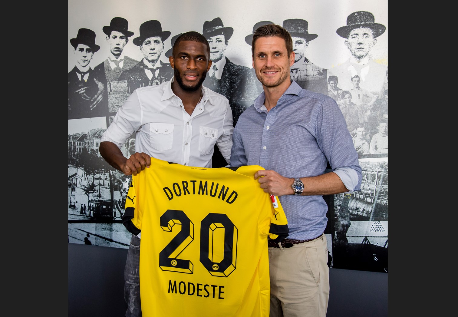 Anthony Modeste (kiri)