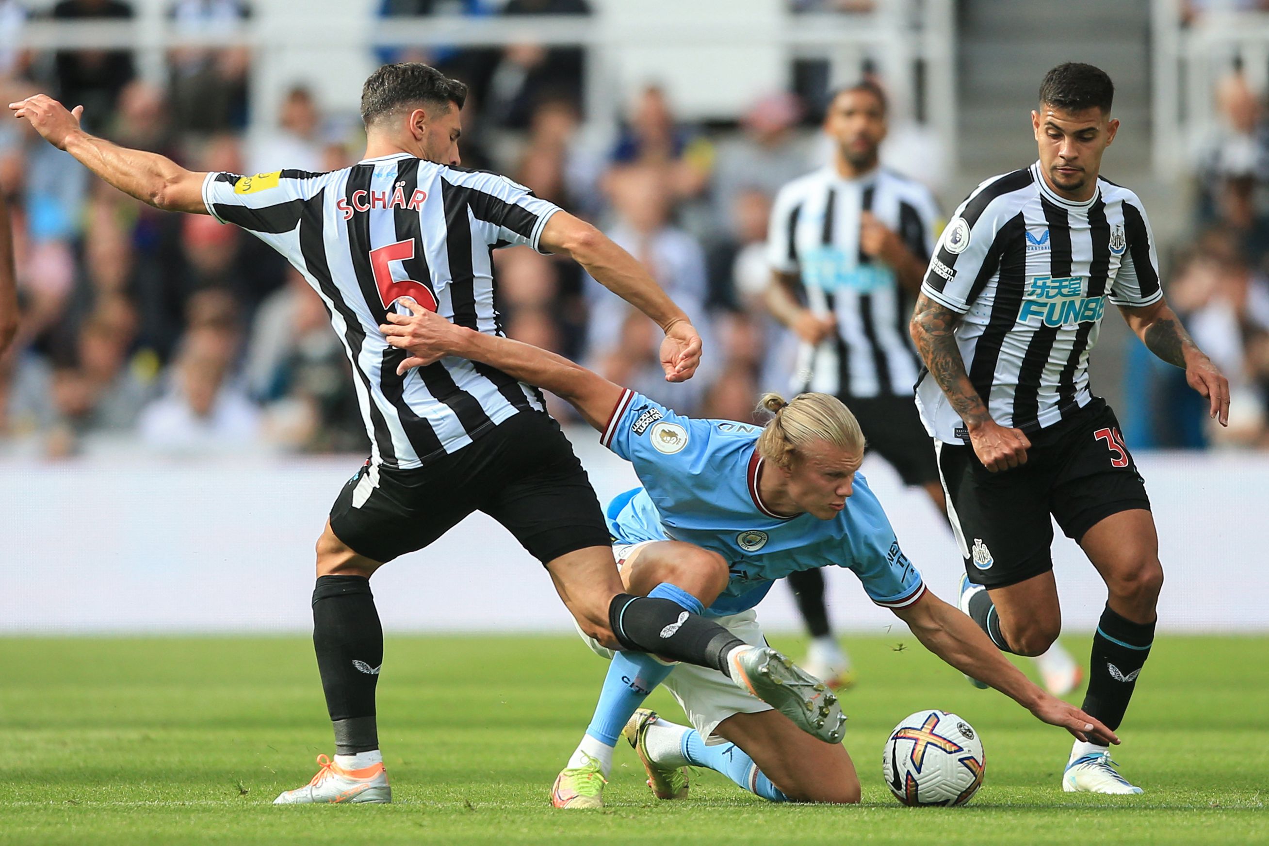 Manchester City dan Newcastle Bermain Imbang dalam Drama Enam Gol