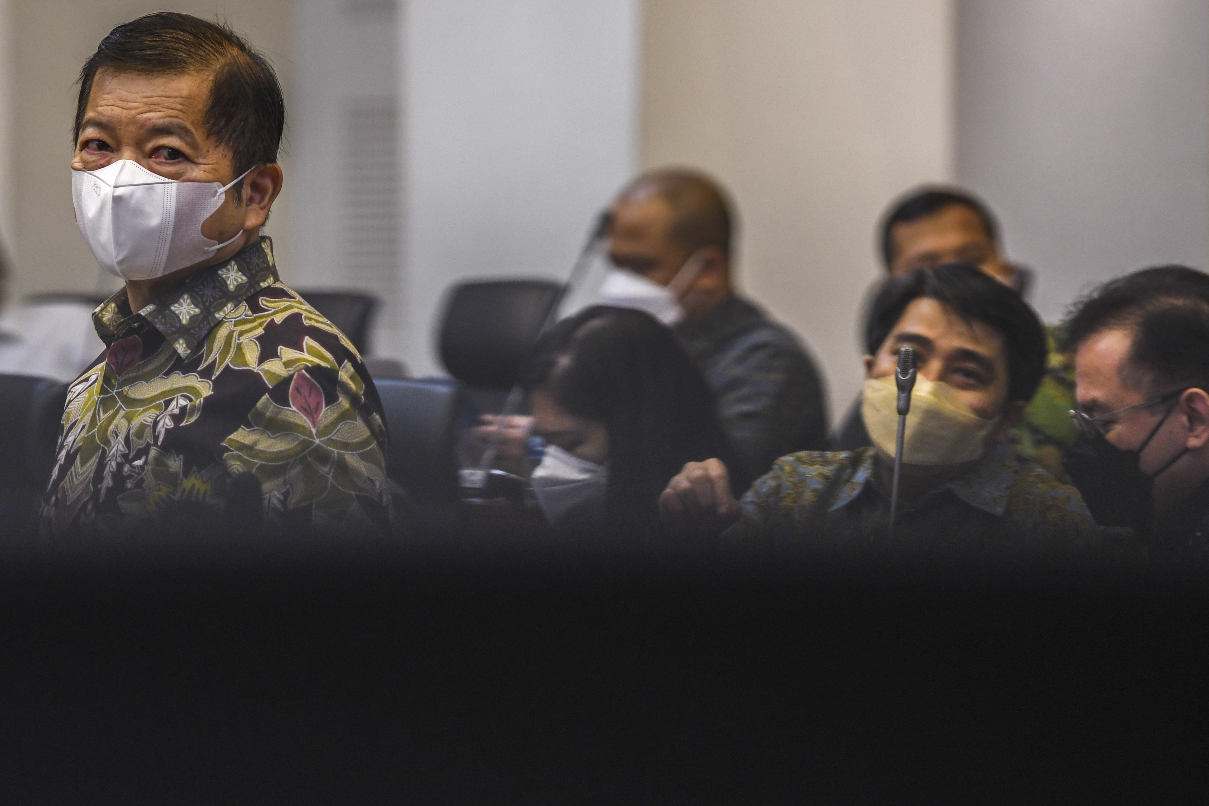 Menteri PPN/Kepala Bappenas Suharso Monoarfa (kiri)