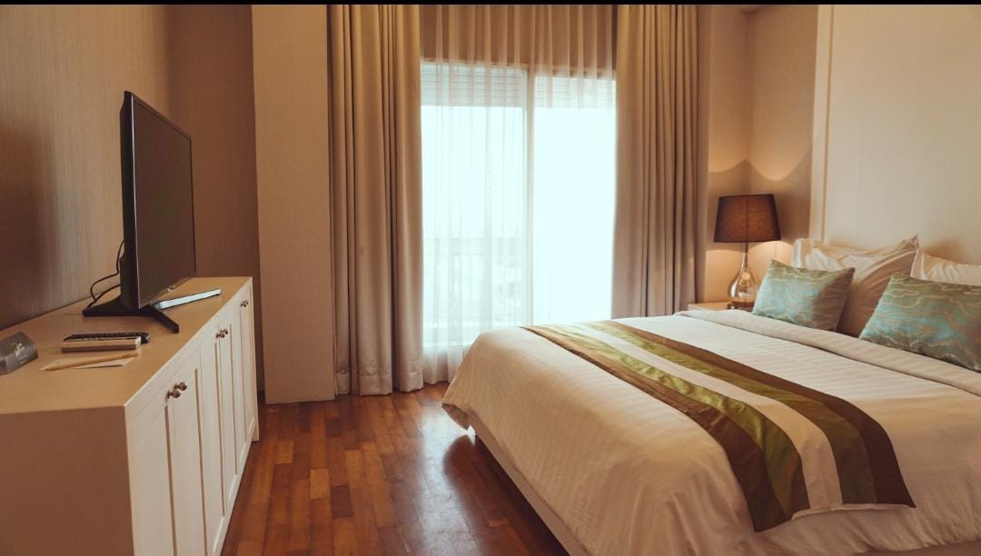 Kamar Suites Dream Grand Whiz Poins Simatupang