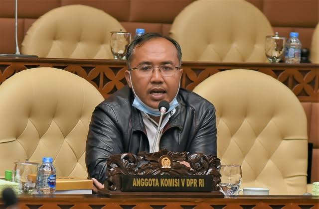 Anggota DPR Suryadi Jaya Purnama