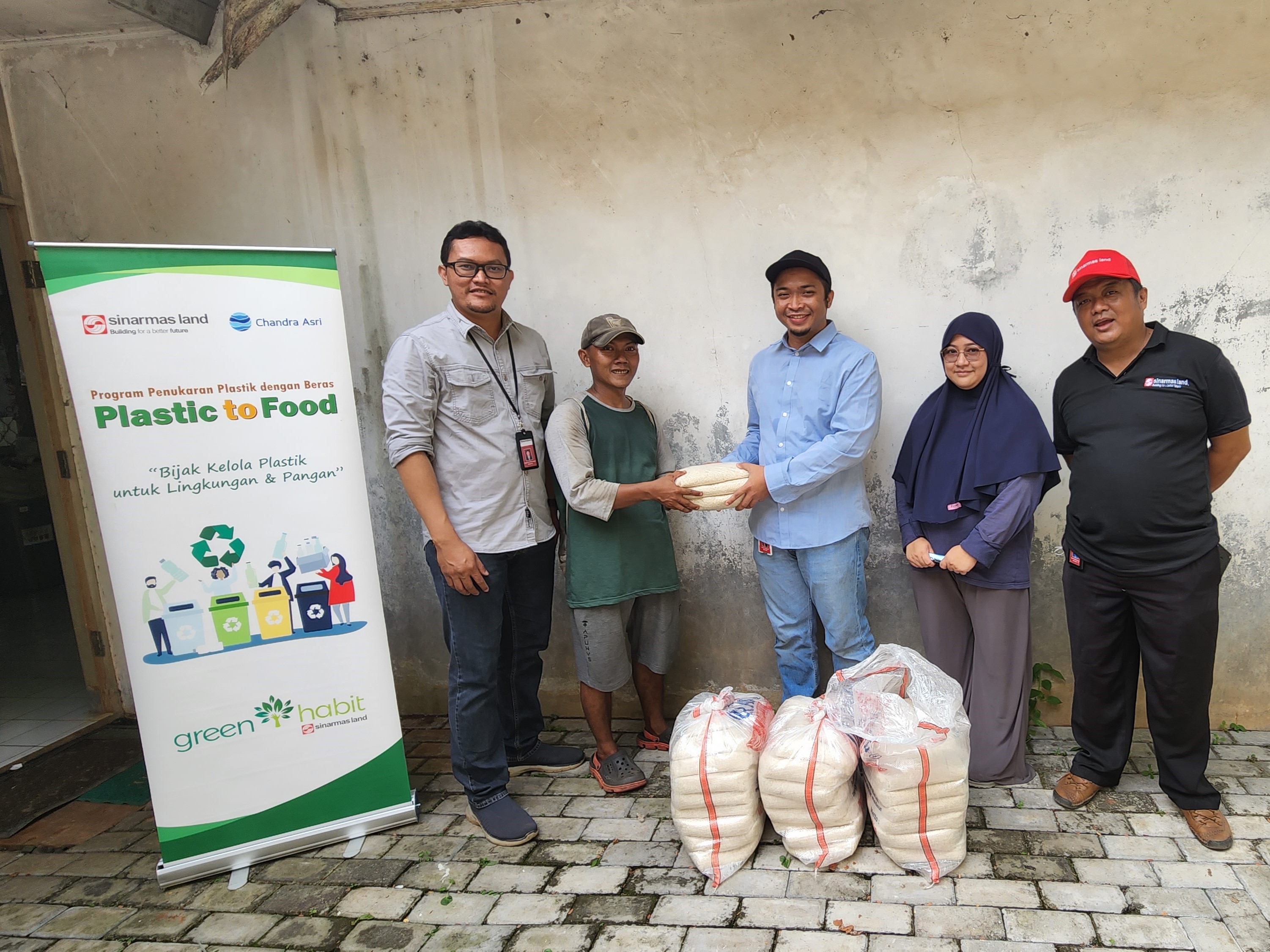 Plastic to Food merupakan bagian dari program edukasi cinta lingkungan Green Habit 2.0 yang diinisiasi oleh Sinar Mas Land.