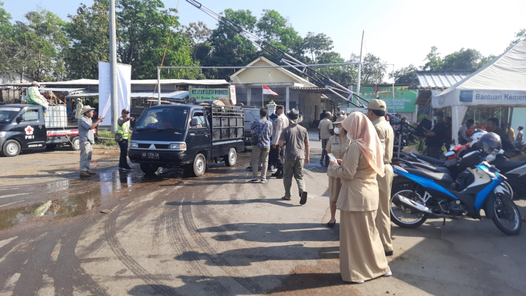 Pasar sapi Jelog, Kecamatan Cepogo, Boyolali, Jawa Tengah, mulai dibuka