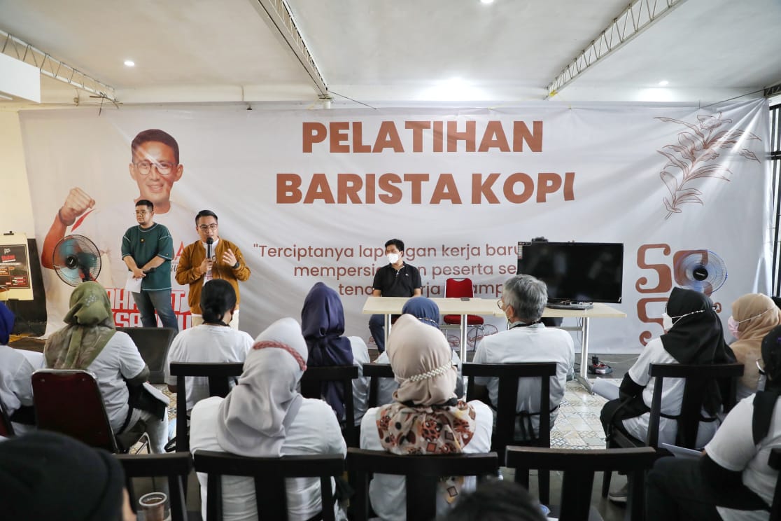 Sahabat SandiUno menggelar pelatihan Barista Kopi di Seso' Jl Tanah Abang II No.44, Jakarta Pusat, Minggu (14/8/2022). 