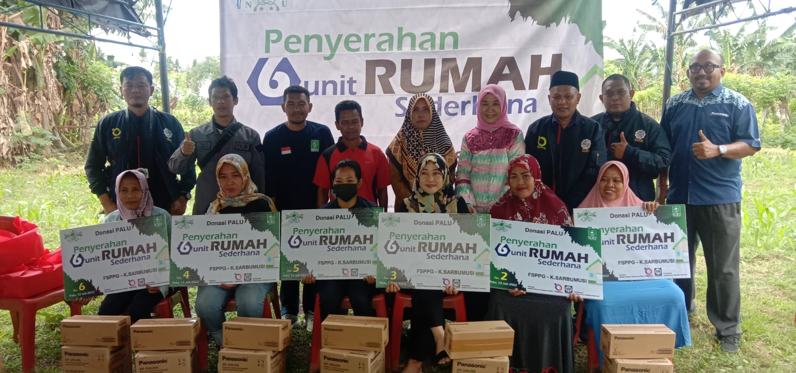 Penyerahan donasi rumah layak huni kepada penyintas gempa dan tsunami Donggala, Sulteng