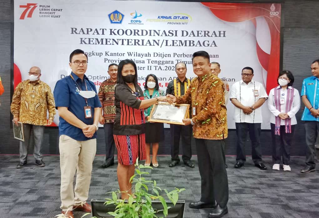Penghargaan untuk Kanwil kemenkumham NTT dari Ditjen Perbendaharaan NTT