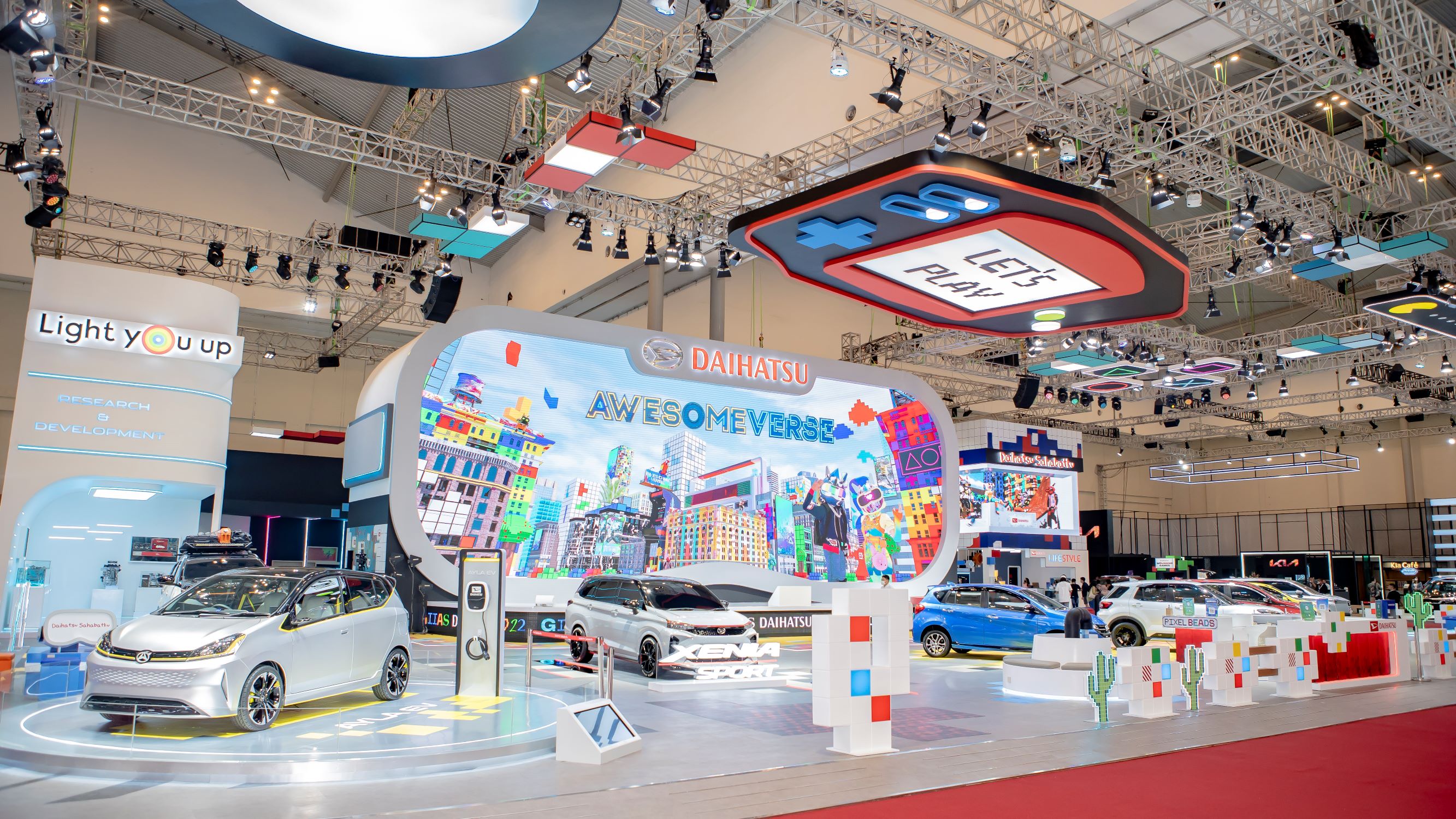 Daihatsu memeriahkan acara Gaikindo Indonesia International Auto Show (GIIAS) 2022 dengan menghadirkan konsep “Daihatsu AwesomeVerse”.
