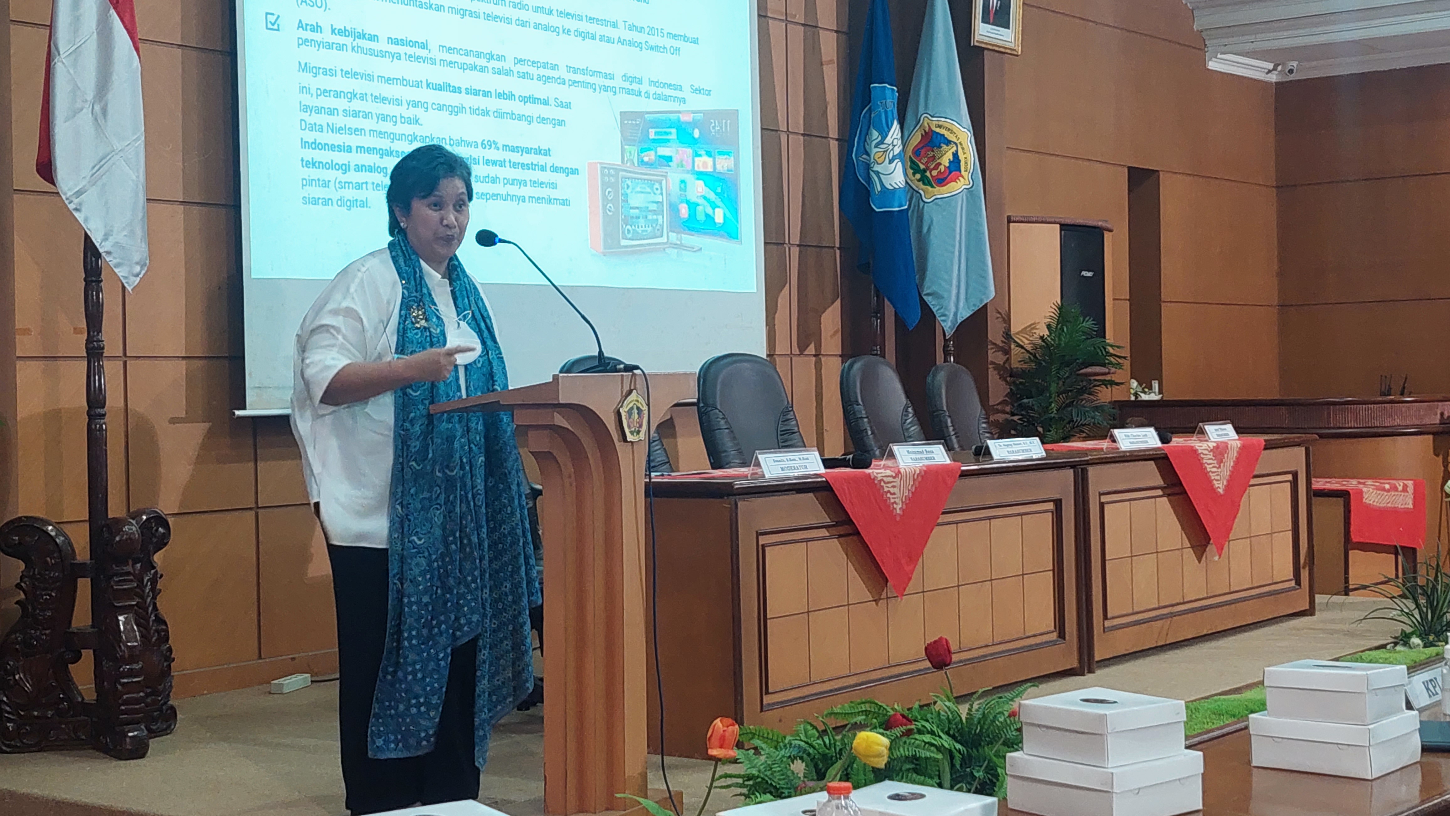 Wakil Ketua MPR RI Lestari Moerdijat saat berbicara di Universitas Muria Kudus, Jawa Tengah.