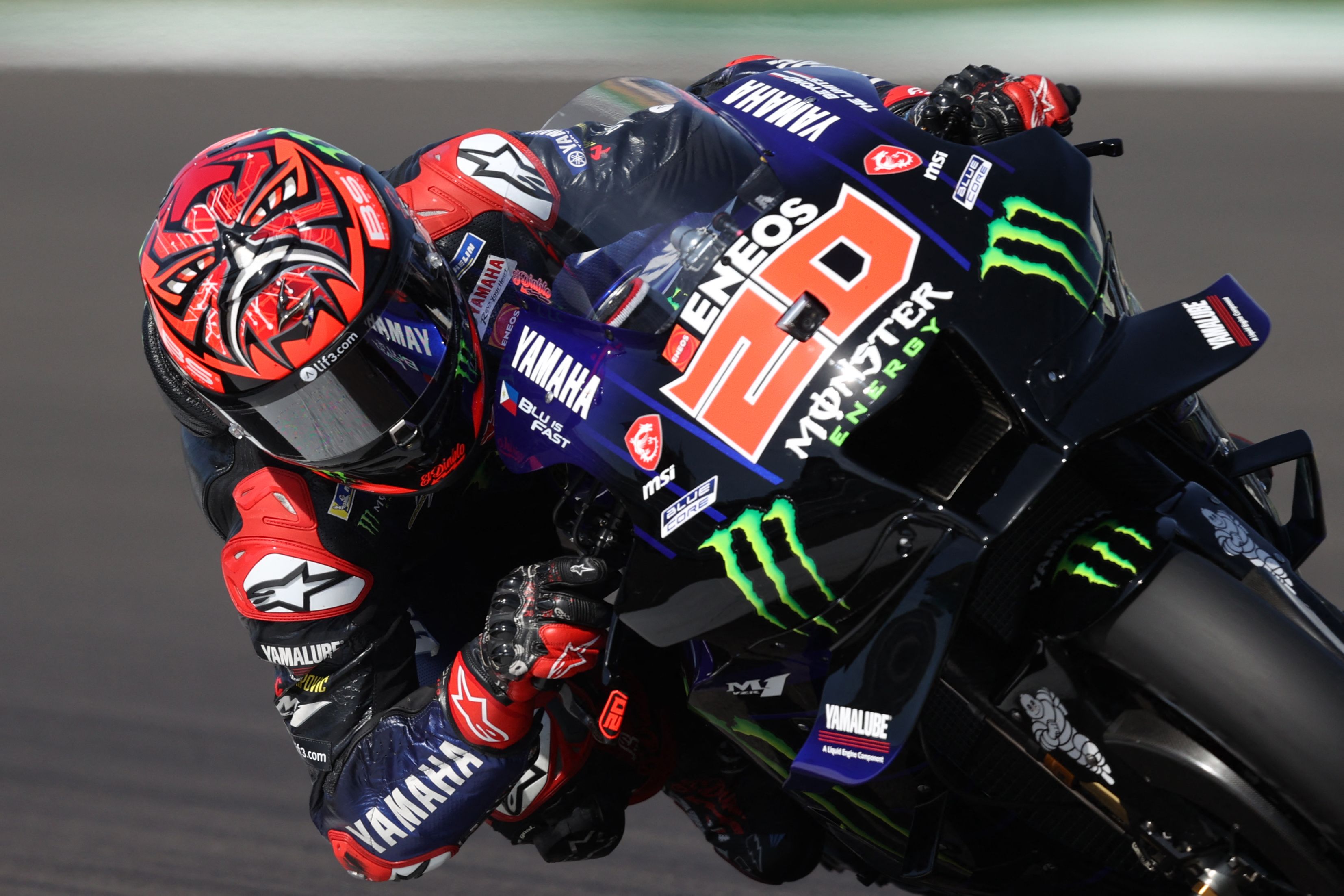 Pembalap tim Yamaha, Fabio Quartararo, saat menjalani sesi latihan bebas MotoGP.​​​​​​​
