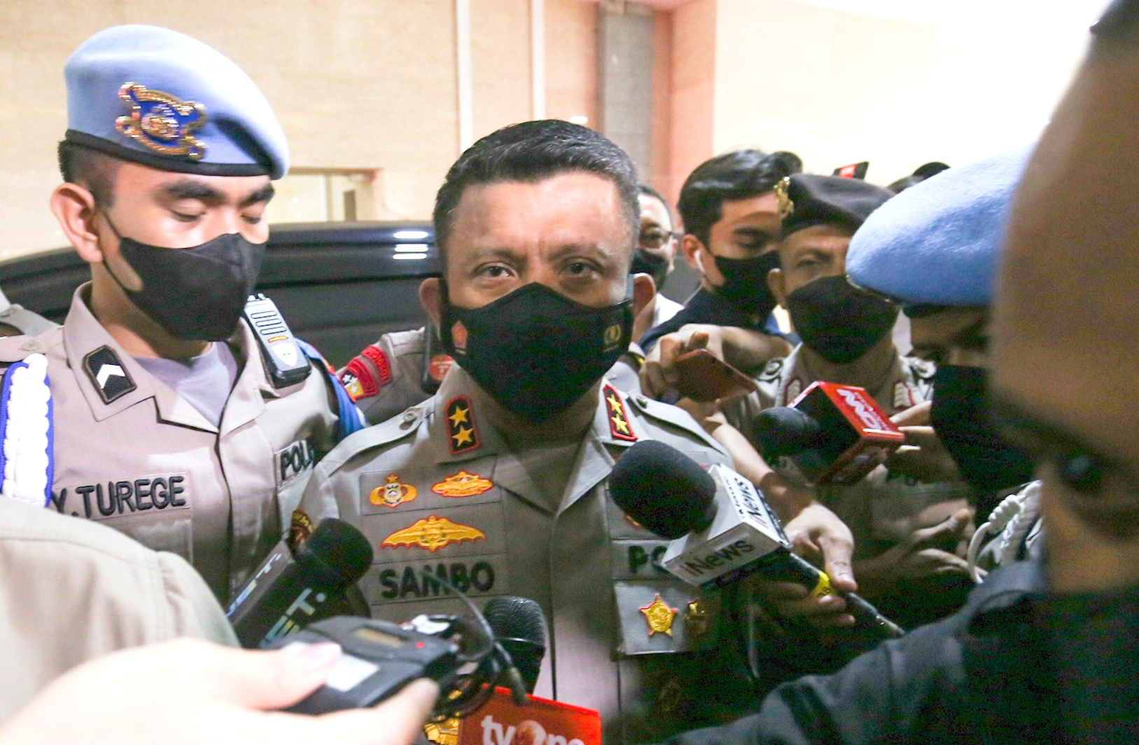 Kadiv Propam nonaktif Irjen Ferdy Sambo menjalani pemeriksaan di Bareskrim Polri.