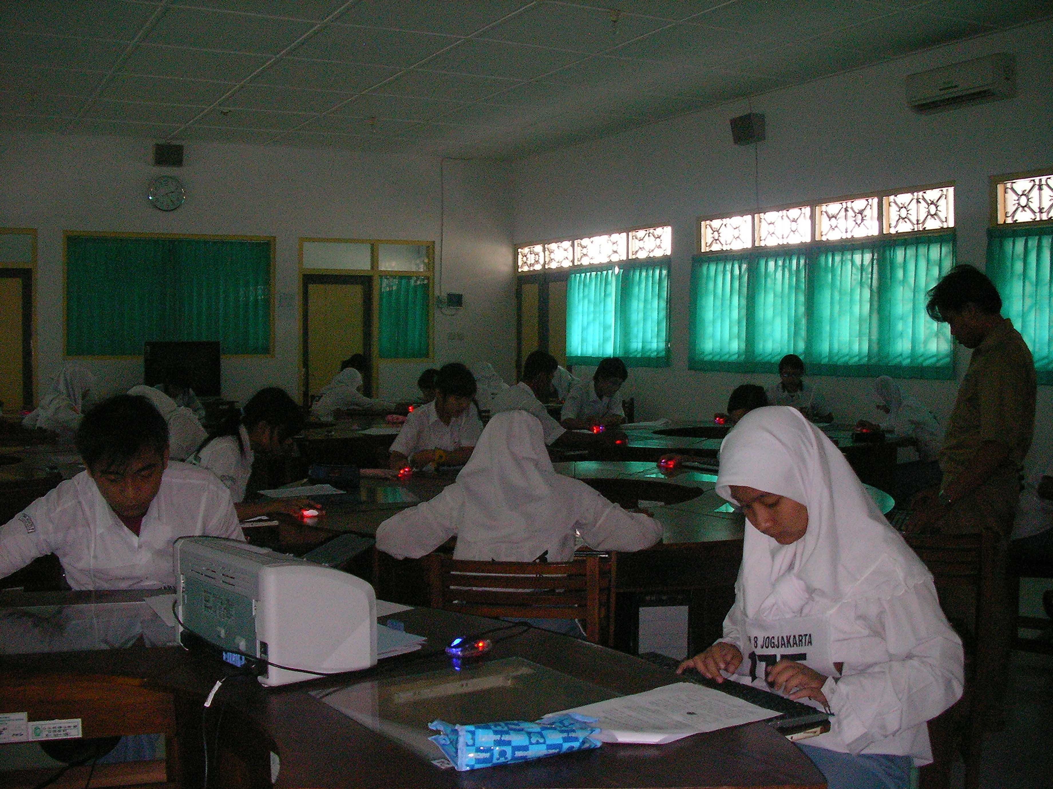 Para pelajar SMA di Daerah Istimewa Yogyakarta