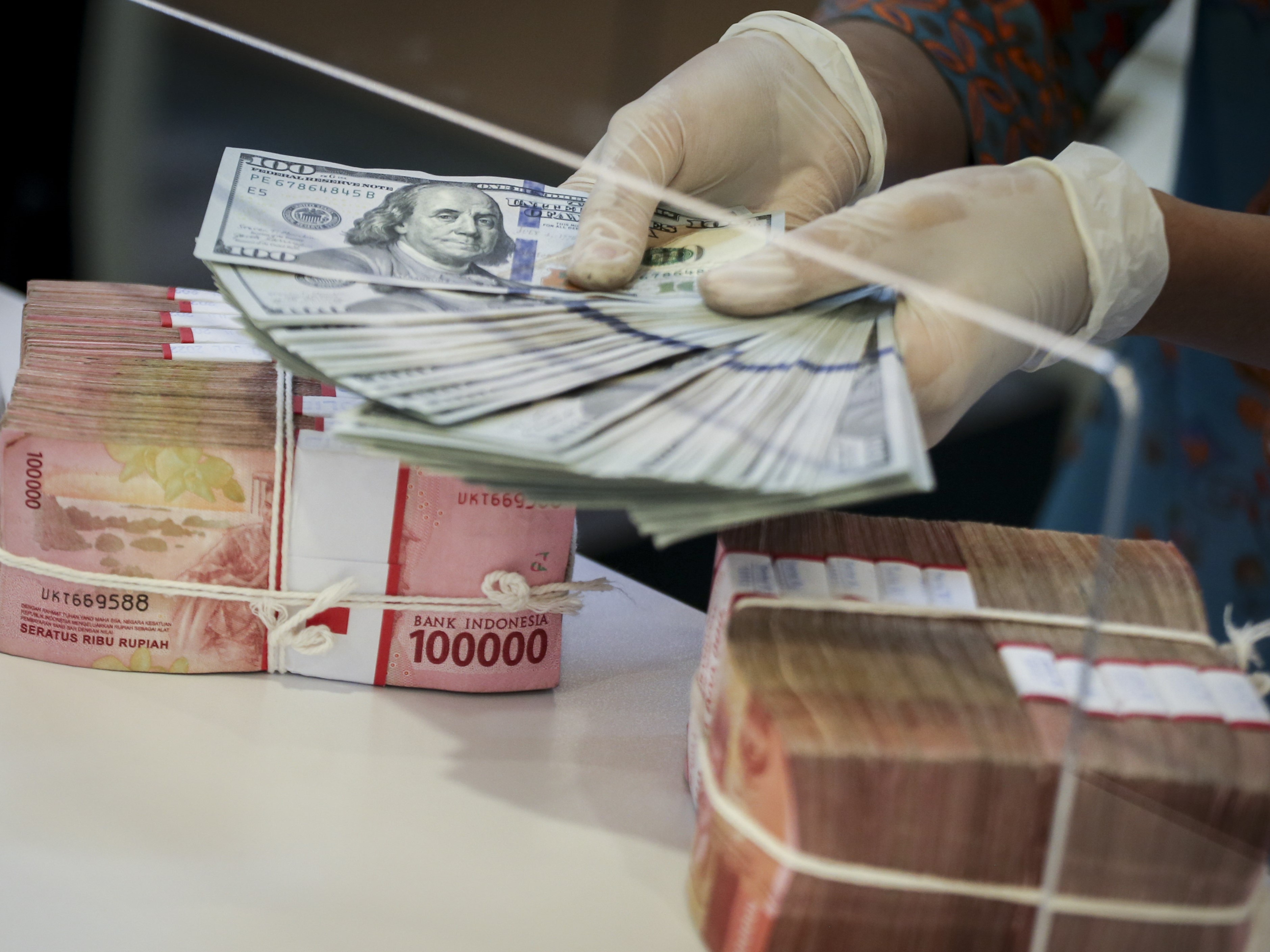 Ilustrasi nilai tukar rupiah terhadap dolar AS