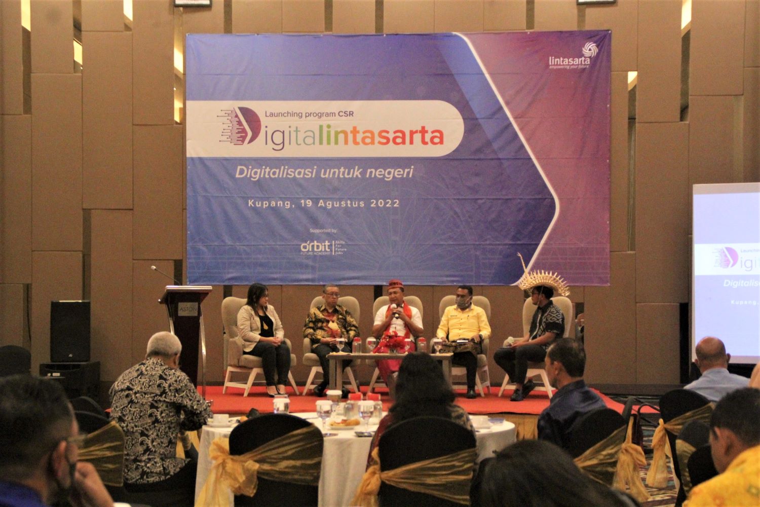 Lintasarta meluncurkan program CSR Digitalintasarta bersama Orbit Future Academy di Kupang, NTT, Jumat (19/8). 