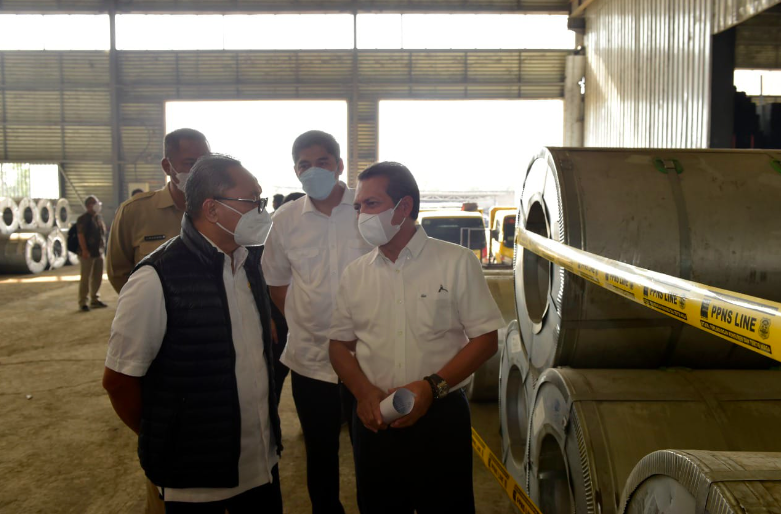 Mendag Zulkifli Hasan memantau langsung perusahaan pelanggar ketentuan di Kabupaten Serang, Banten, Selasa (9/8).