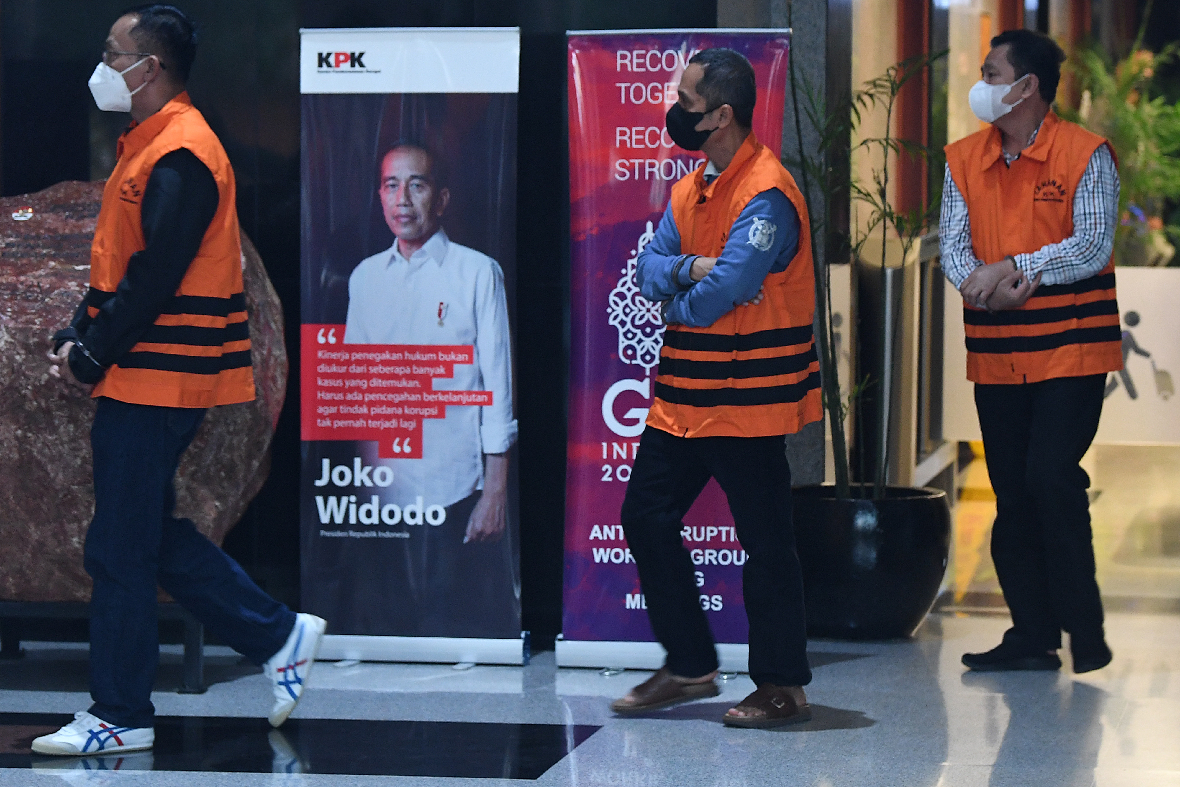 KPK Amankan Rp2,5 miliar dari Rumah Rektor Unila dan Pihak lainnya