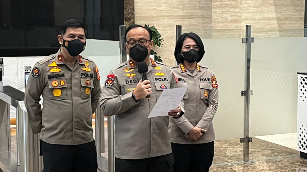 Kadiv Humas Polri Irjen Pol Dedi Prasetyo memberi keterangan terkait pemeriksaan Putri Candrawathi.