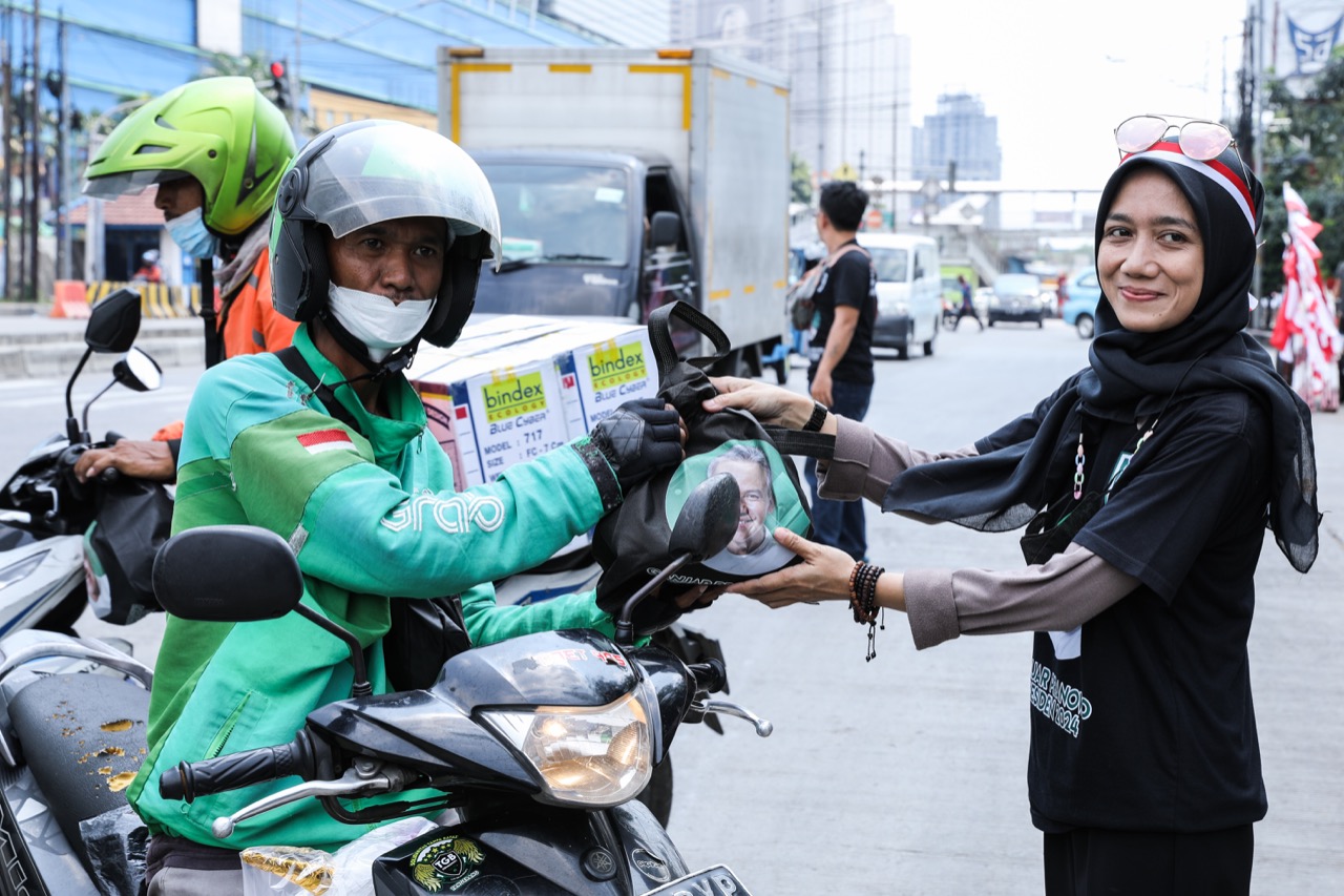 Kolaborasi Warung Tegal (Kowarteg) Indonesia kembali blusukan ke kalangan masyarakat kebanyakan di Jakarta Utara, Rabu (10/8/2022)