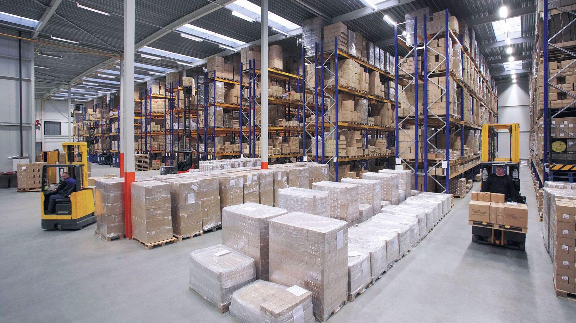 Gudang dari PT Eka Jaya Internasional yang memproduksi kosmetik brand lokal Hanasui. 