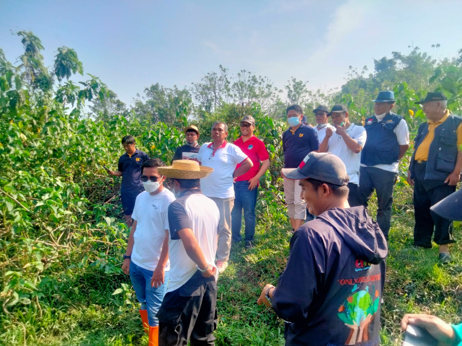 Sekda Purwakarta melakukan pengecekan ke TPA Cikolotok.