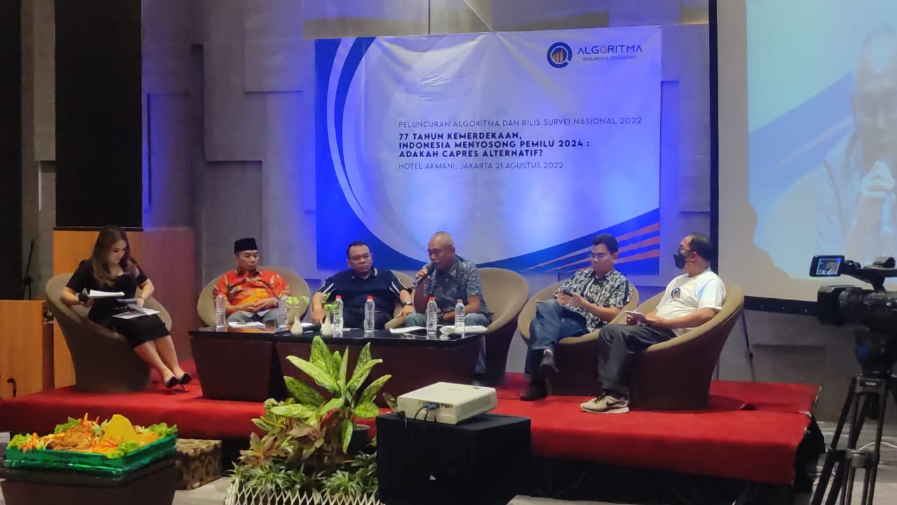 Pemaparan hasil survei yang dirilis Algoritma Research and Consulting