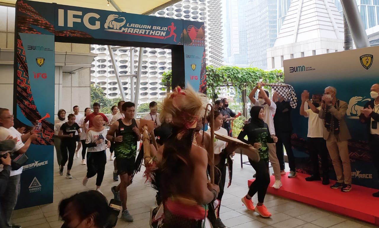Kick Off IFG Labuan Bajo Komodo Marathon 2022