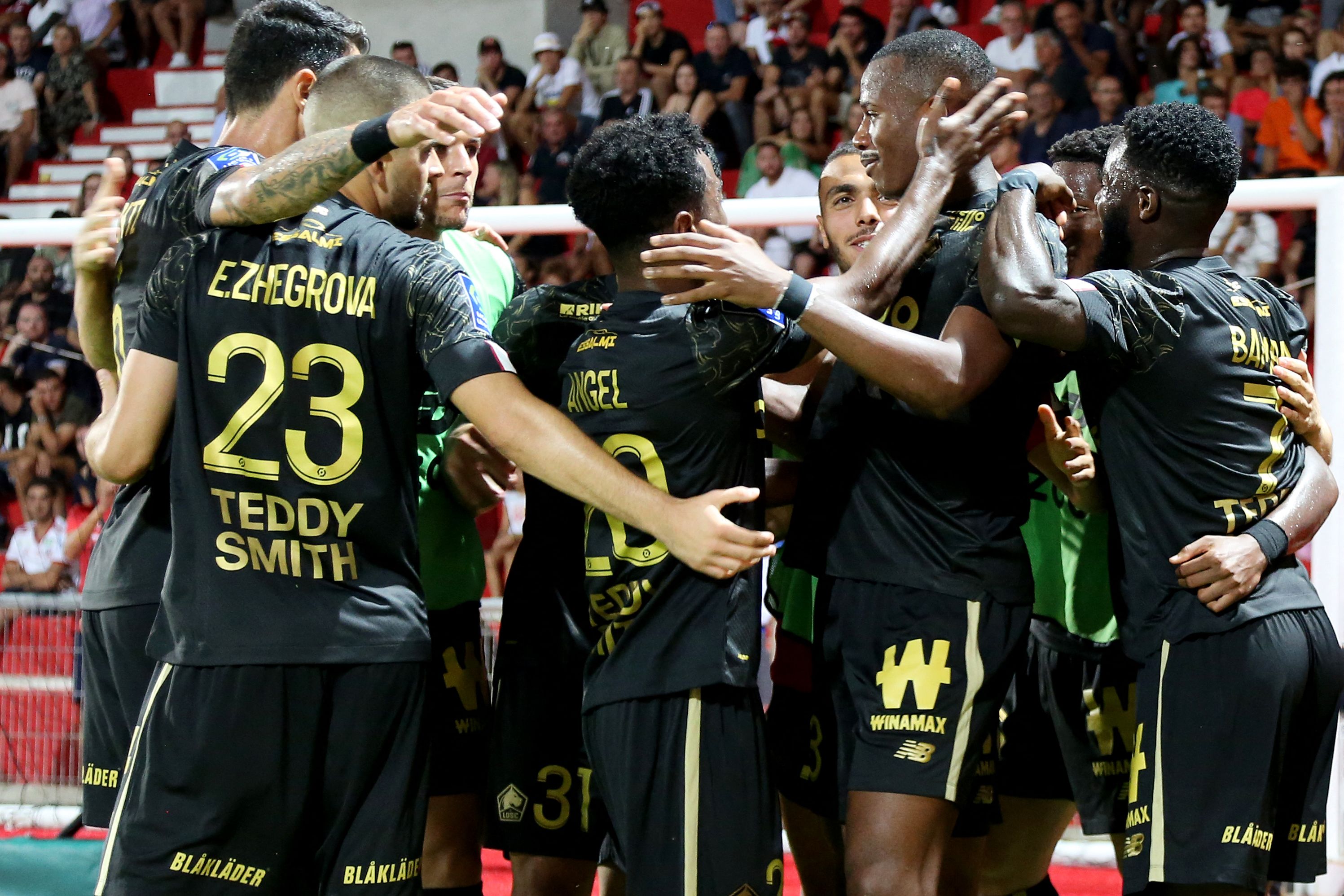 Para pemain Lille melakukan selebrasi usai mencetak gol ke gawang Ajaccio di laga Ligue 1.