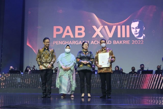 Ketua DPR RI Puan Maharani saat menghadiri acara Malam Penganugerahan Penghargaan Achmad Bakrie (PAB) XVIII/2022.