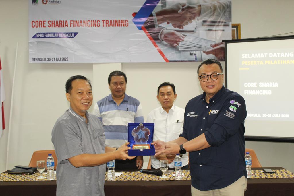 Kerja sama pelatihan Core Sharia Financing Training antara Bank Fadhilah dan Muamalat Institute
