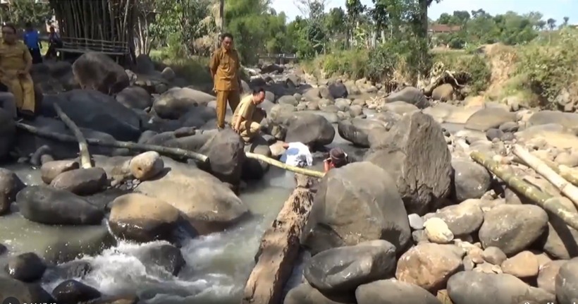 Warga Ngawi Laporkan Penemuan Perahu Kuno Berusia Ribuan Tahun 
