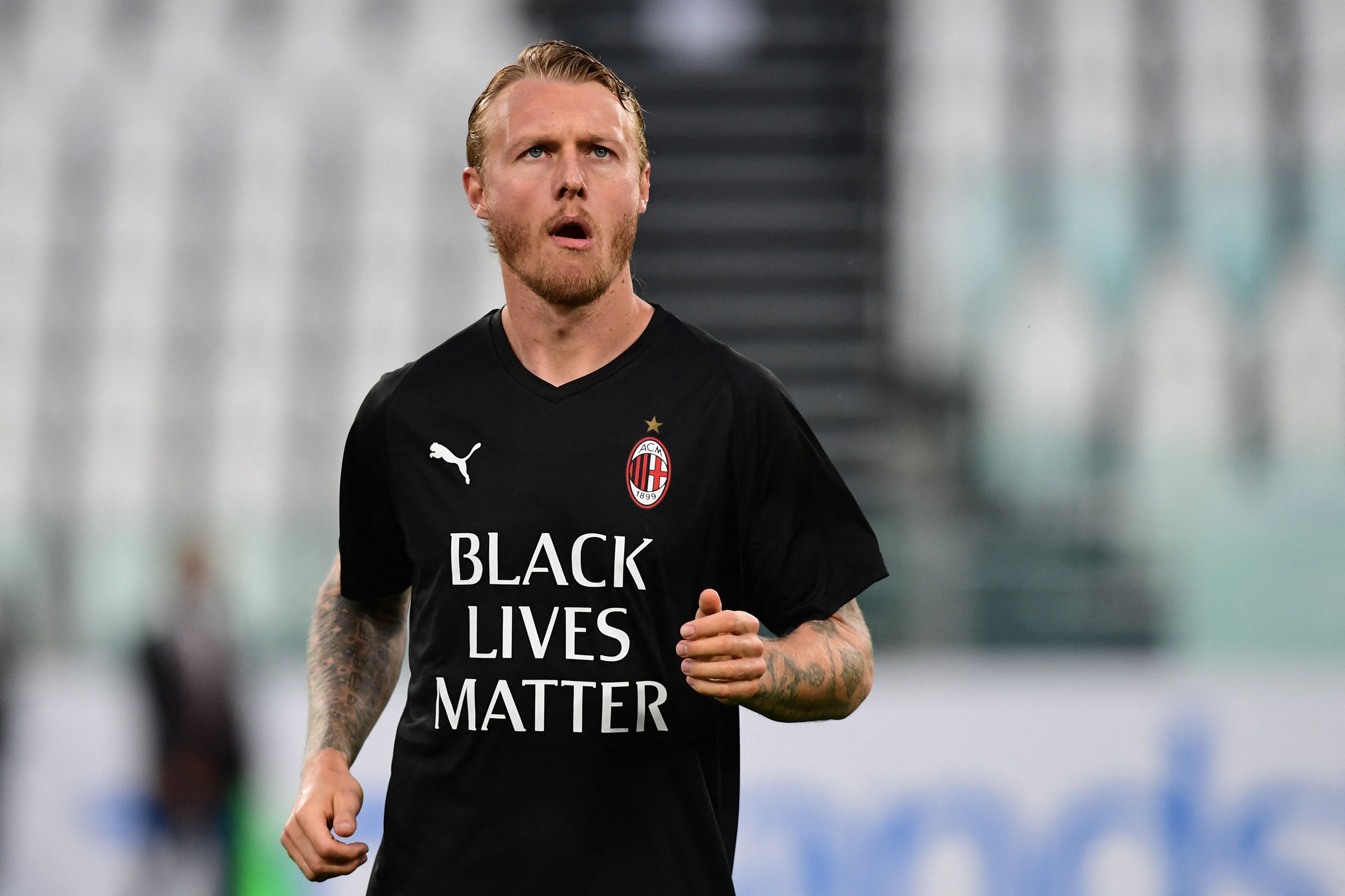 Bek AC Milan Simon Kjaer