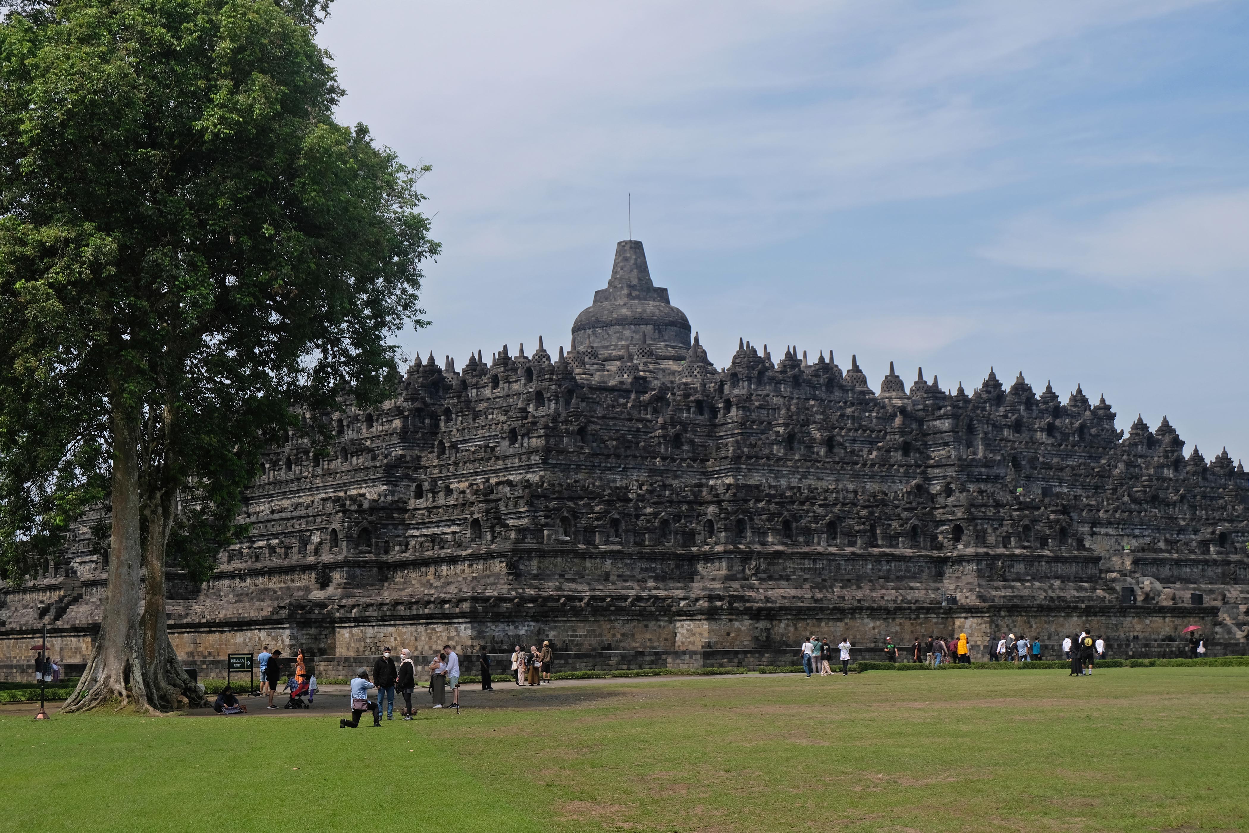 Ilustrasi candi borobudur