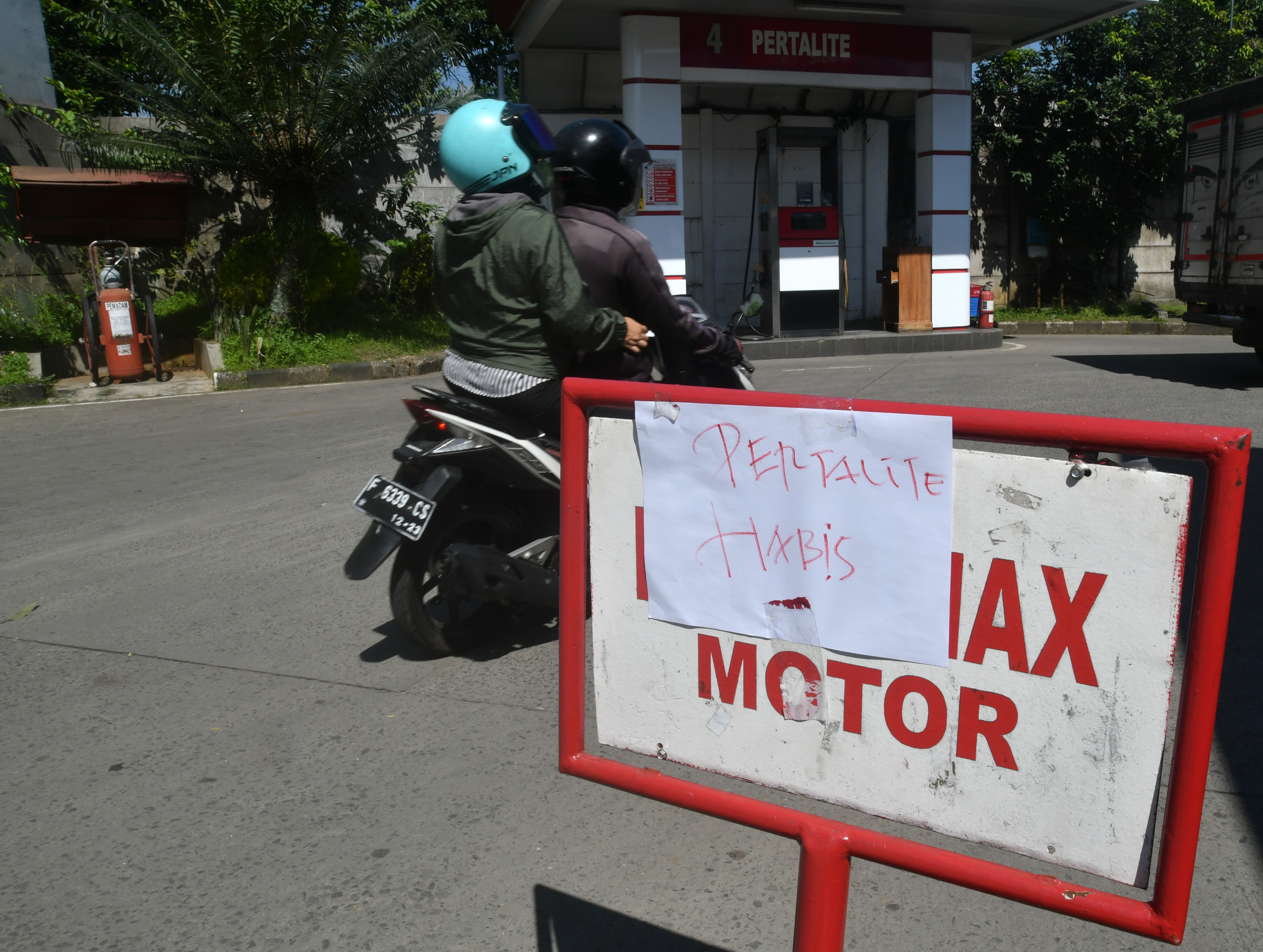 Ilustrasi kelangkaan BBM jenis Pertalite di SPBU