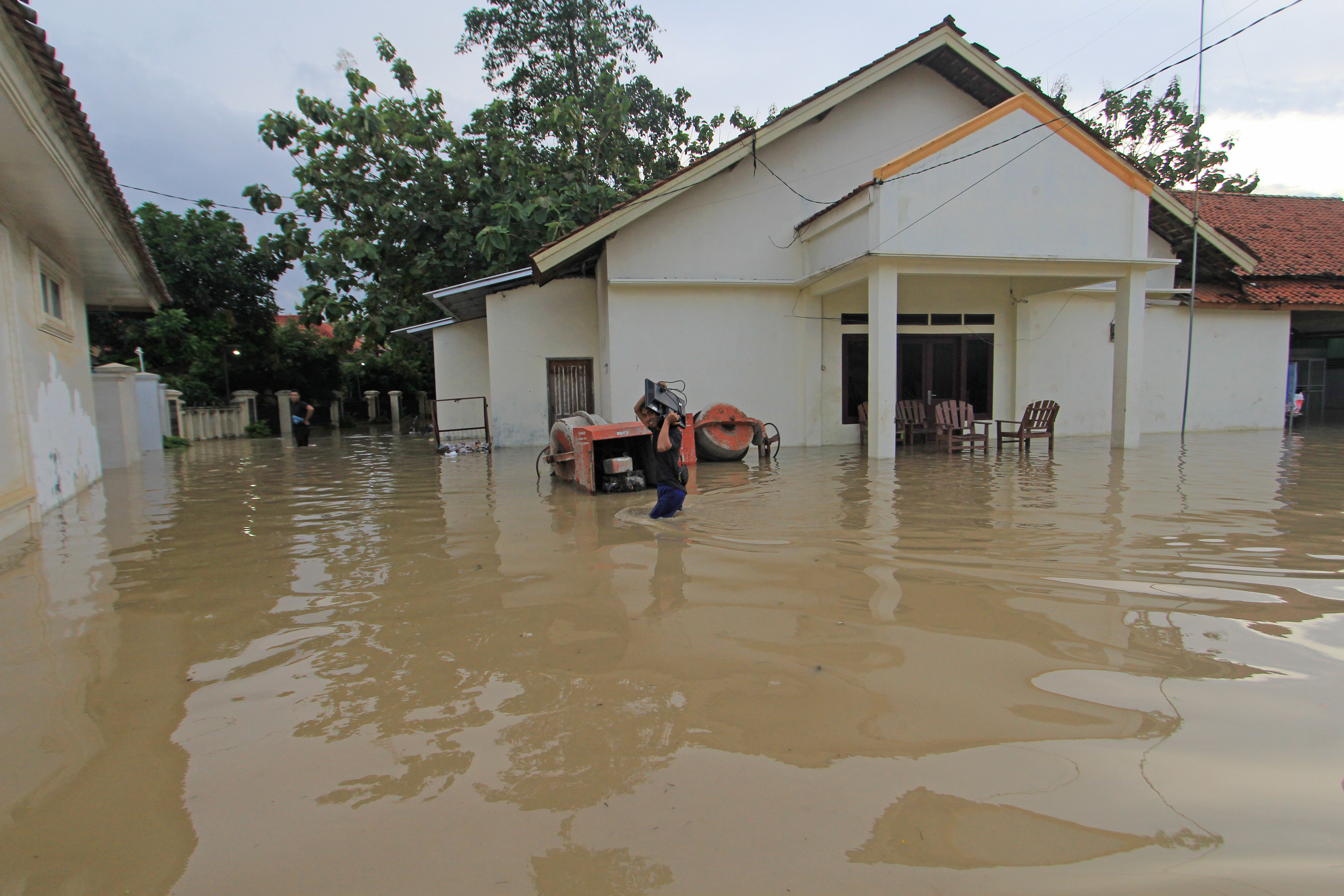 Banjir mengenangi rumah warga di Kecamatan Padangtiji, Kabupaten Pidie, Provinsi Aceh, beberapa waktu lalu.