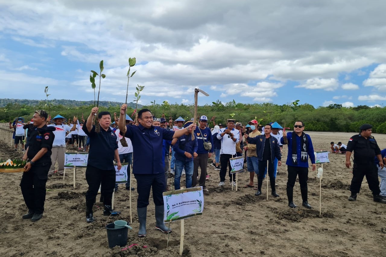 Kegiatan Kenduri Bahari di Banyuwangi, Jawa Timur.